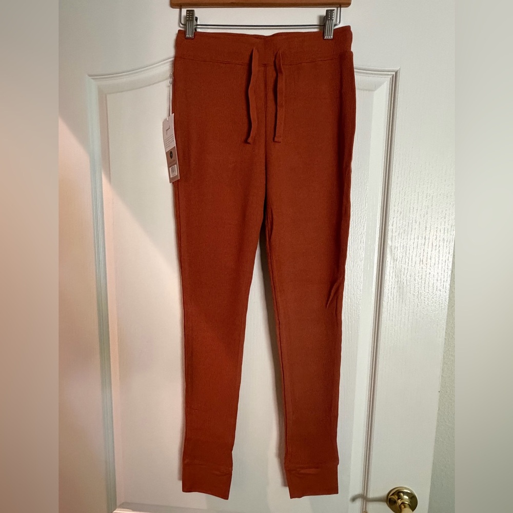 NWT Goumi Women's Waffle Knit Thermal Joggers